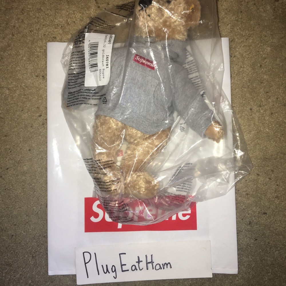 Supreme Steiff Bear